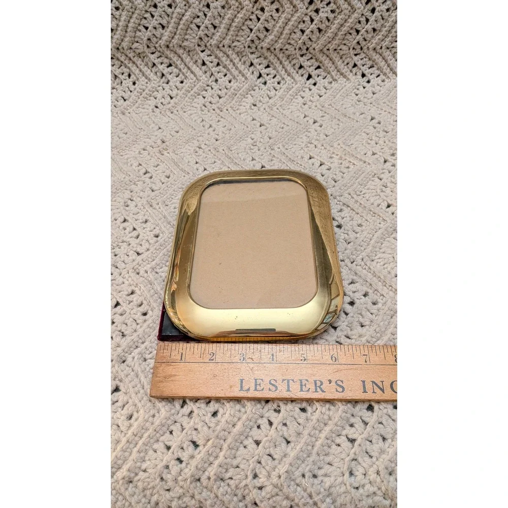 Vintage Polished Brass Rounded 4x6 Picture Frame Gold Tone Velvet Back Taiwan